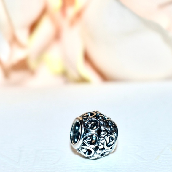 Pandora Bead Charm 100% Auth LIKE NEW - Picture 1 of 5